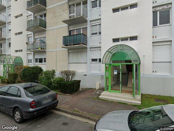 UN APPARTEMENT AVEC UNE CAVE