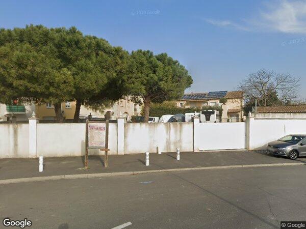 UN APPARTEMENT AVEC UN PARKING