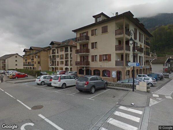 UNE MAISON D'HABITATION