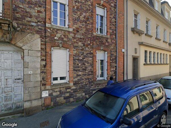 UNE MAISON D'HABITATION