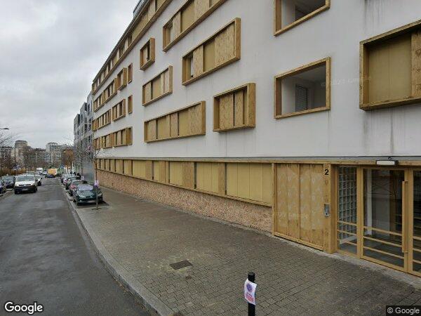 UN  APPARTEMENT AVEC UNE CAVE ET GARAGE