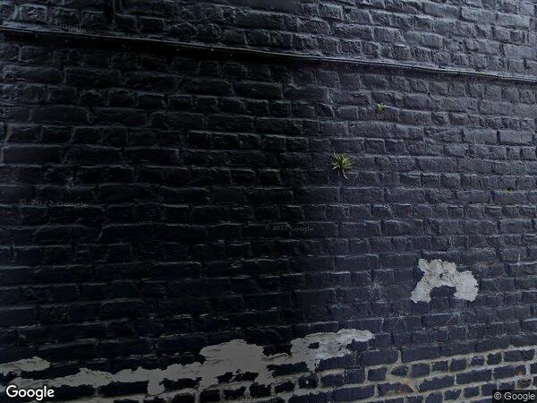 UNE MAISON À USAGE D’HABITATION 