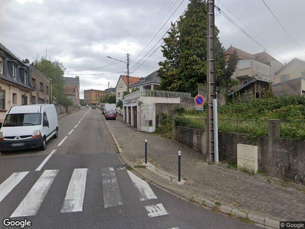 UN APPARTEMENT ET UNE CAVE
