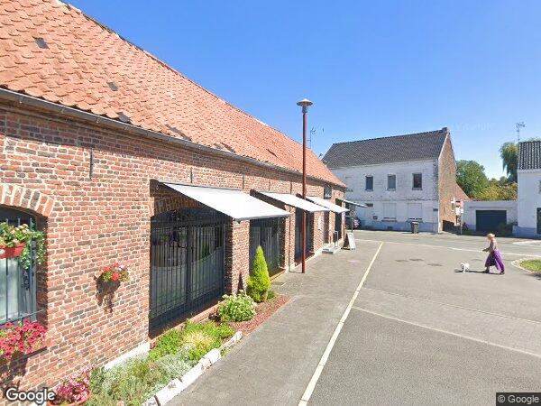 UNE PÂTURE ET DES PARCELLES AGRICOLES