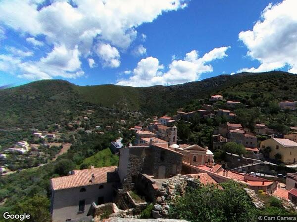 UN ENSEMBLE IMMOBILIER