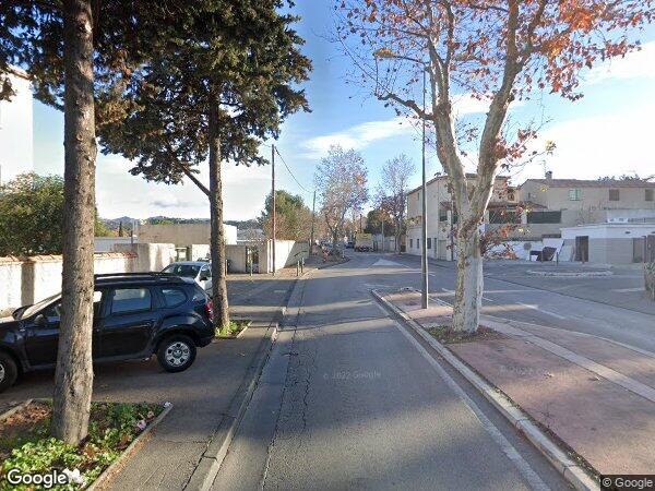 UN APPARTEMENT ET UNE CAVE