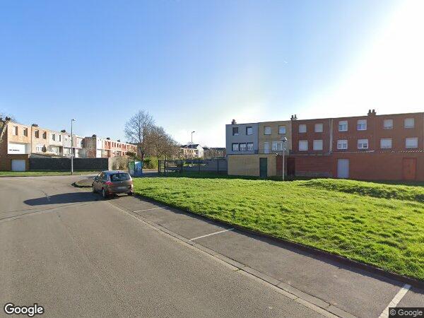 UNE MAISON À USAGE D'HABITATION