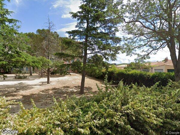 UNE MAISON D'HABITATION