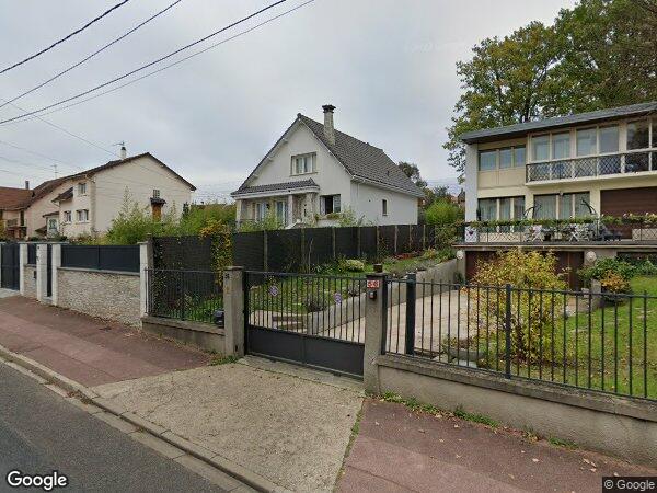 UN APPARTEMENT AVEC UNE CAVE ET UN BOX