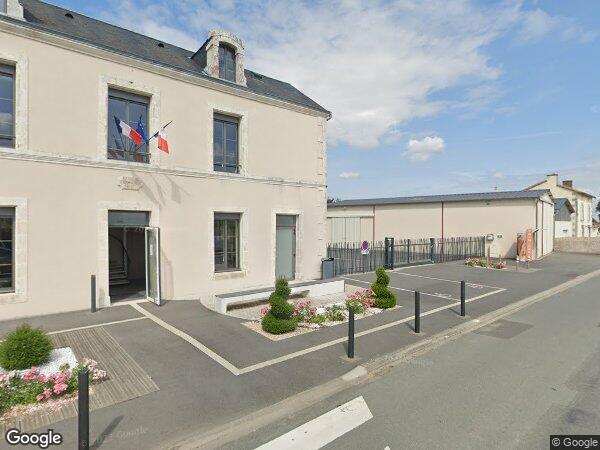 UNE MAISON À USAGE D'HABITATION