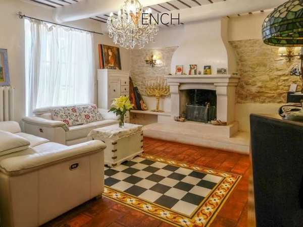 UN IMMEUBLE À USAGE D'HABITATION DE TYPE MAS