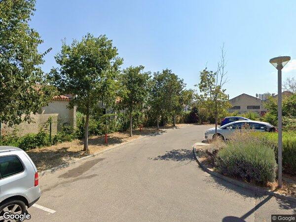 UN STUDIO ET UN PARKING