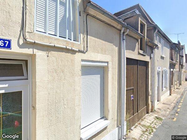 UN MAISON D’HABITATION