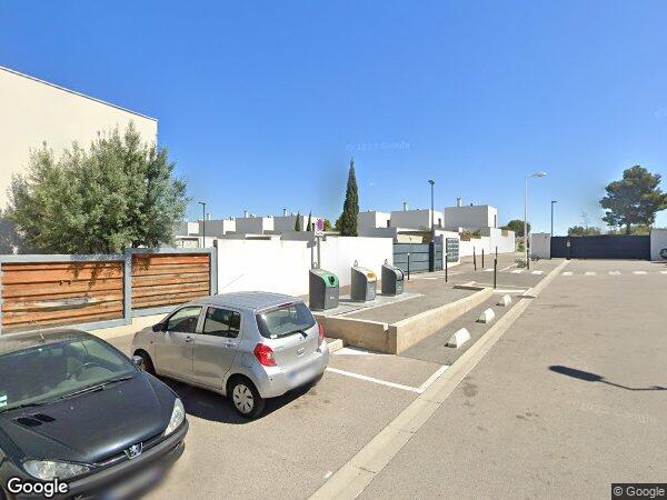 UNE MAISON D'HABITATION