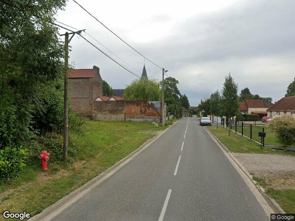UNE MAISON À USAGE D'HABITATION
