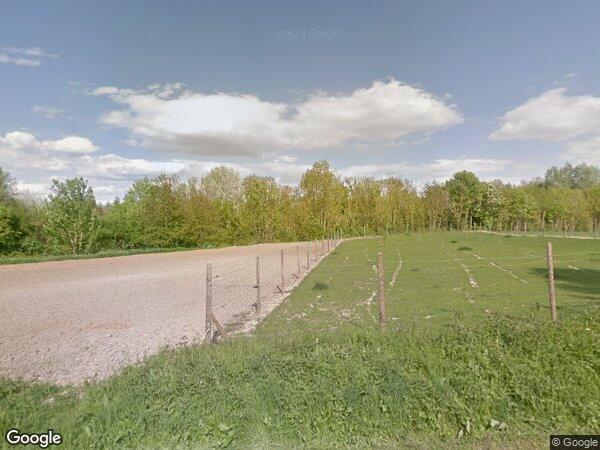 UNE MAISON À USAGE D'HABITATION