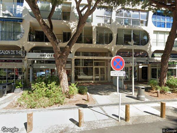 UN LOCAL INITIALEMENT À USAGE DE MAGASIN