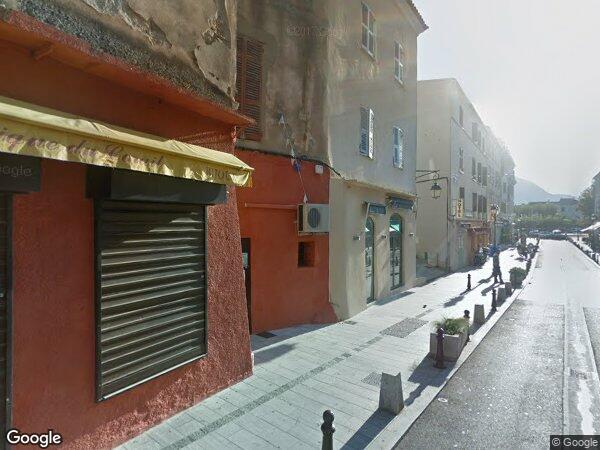 UN APPARTEMENT DE 4 PIÈCES