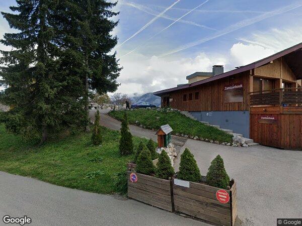 UN ENSEMBLE IMMOBILIER