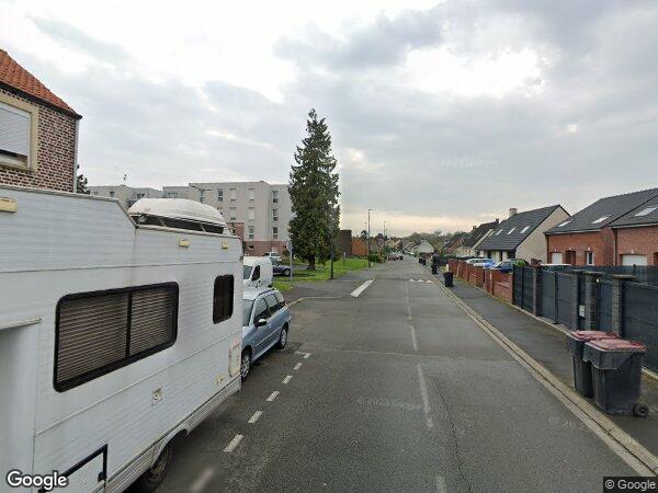 UNE MAISON À USAGE D'HABITATION