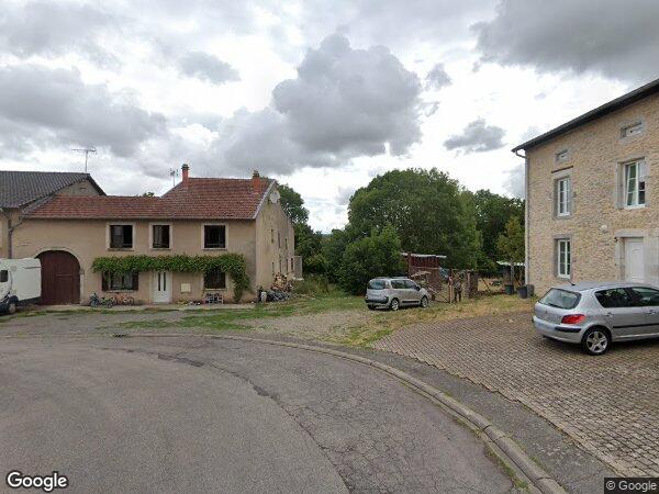 UN ENSEMBLE IMMOBILIER