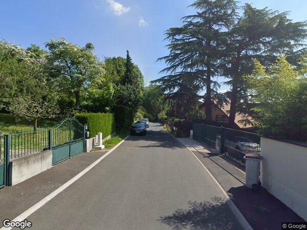 UNE MAISON D'HABITATION