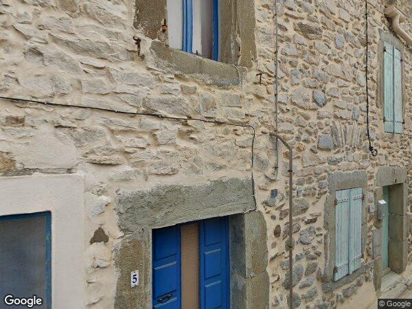 UNE MAISON D'HABITATION