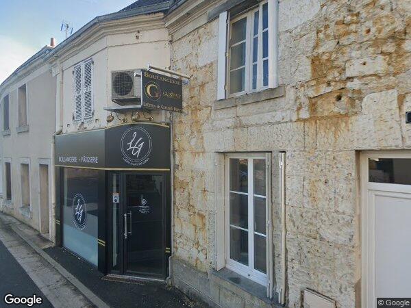 UN IMMEUBLE EN PIERRES ANCIENNES