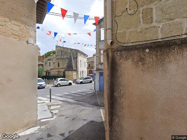 UN ENSEMBLE DE 3 BÂTIMENTS EN COURS DE RÉHABILITATION 