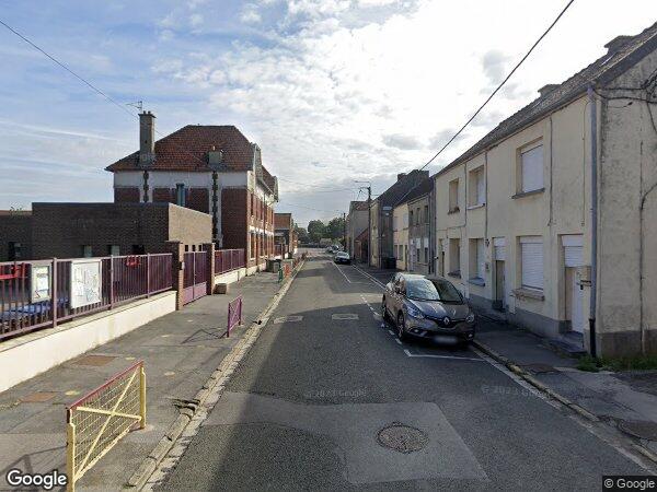 UN IMMEUBLE À USAGE D’HABITATION