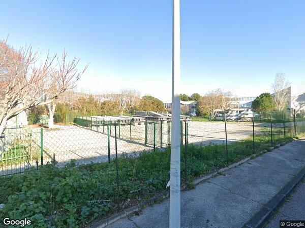 UN APPARTEMENT ET UNE CAVE