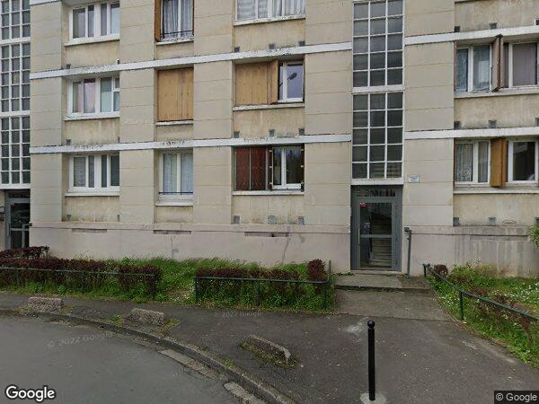 UN APPARTEMENT ET UNE CAVE