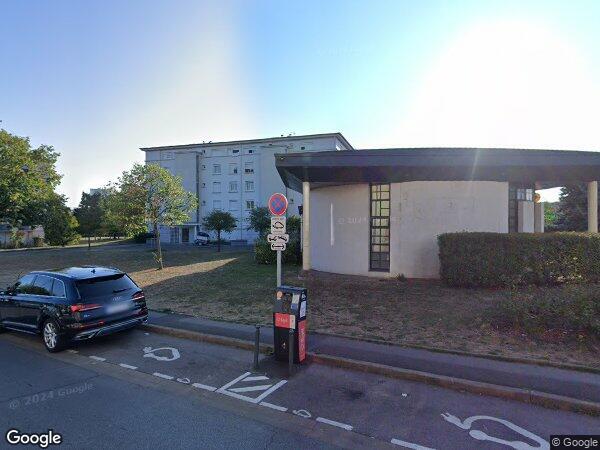 TROIS APPARTEMENTS AVEC UN DÉBARRAS