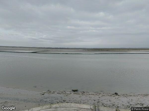 UNE MAISON À USAGE D'HABITATION