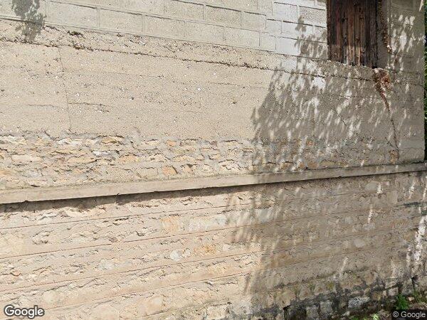 DEUX MAISONS D'HABITATIONS ET DÉPENDANCE