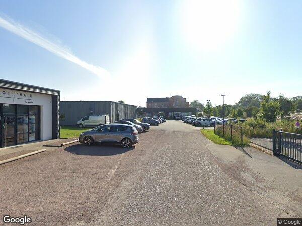 UN BÂTIMENT À USAGE PROFESSIONNEL