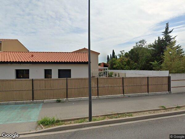 UN LOGEMENT DE TYPE 4 ET UN PARKING EXTÉRIEUR