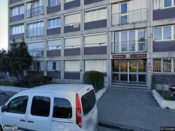 UN APPARTEMENT DE TYPE 5