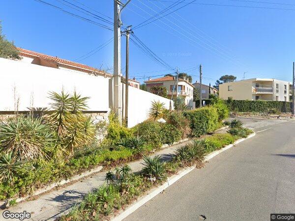 UNE MAISON A USAGE D'HABITATION