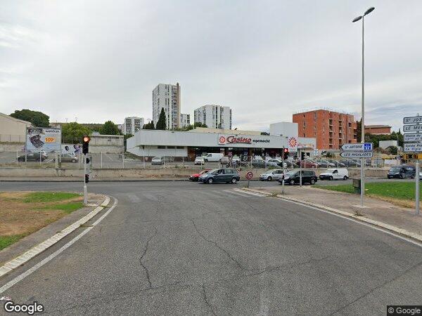 UN APPARTEMENT AVEC PARKING ET CAVE