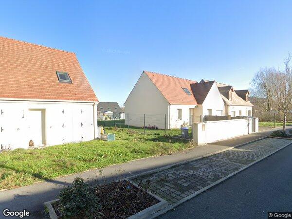 UNE MAISON À USAGE D'HABITATION