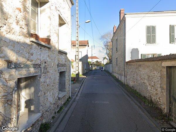 DEUX CORPS DE BATIMENT A L'ETAT BRUT