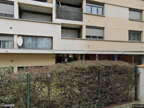 UN APPARTEMENT TYPE F4 AVEC CELLIER