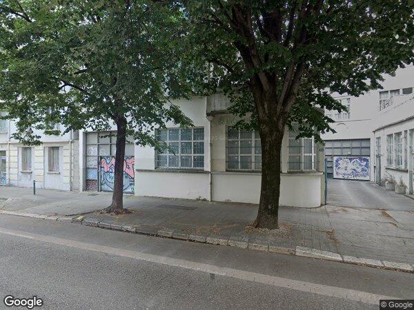 UN APPARTEMENT DE TYPE 4, UNE CAVE ET 2 EMPLACEMENTS DE PARKING