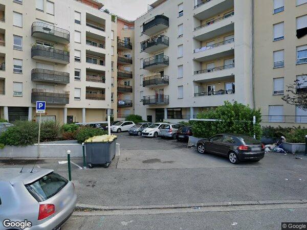 UN APPARTEMENT DE TYPE T3 ET D'UN GARAGE DOUBLE