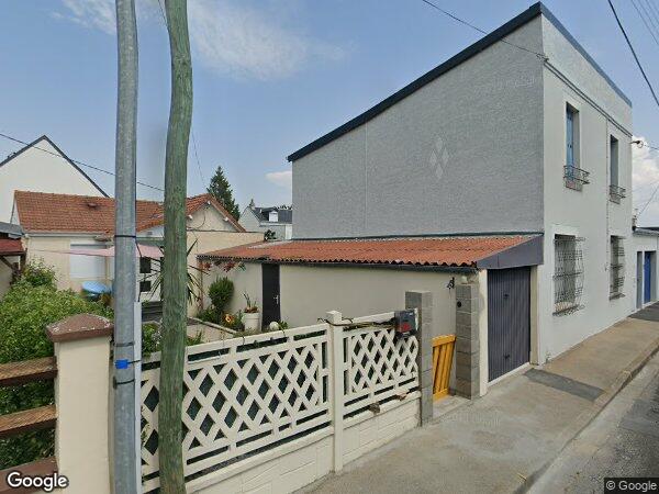 UNE MAISON DE PLAIN-PIED À USAGE D'HABITATION