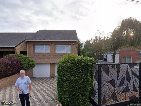 UNE MAISON INDIVIDUELLE À USAGE D'HABITATION ET LES FONDS ET TERRAIN EN DÉPENDANT