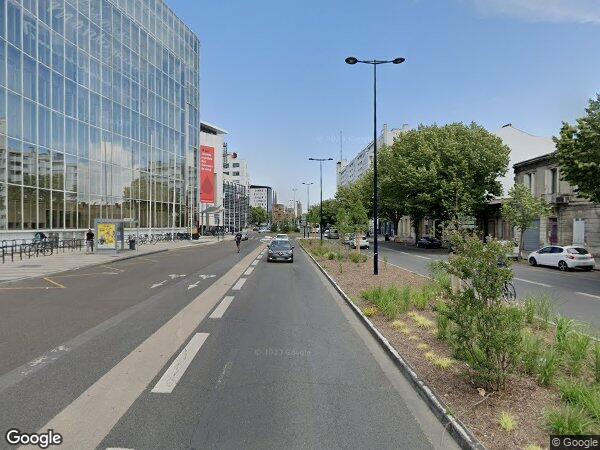 DEUX GARAGES ET DEUX CELLIERS