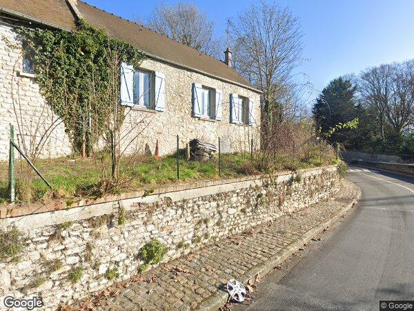 UNE MAISON D'HABITATION