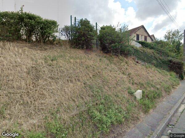 UN APPARTEMENT AVEC CAVE